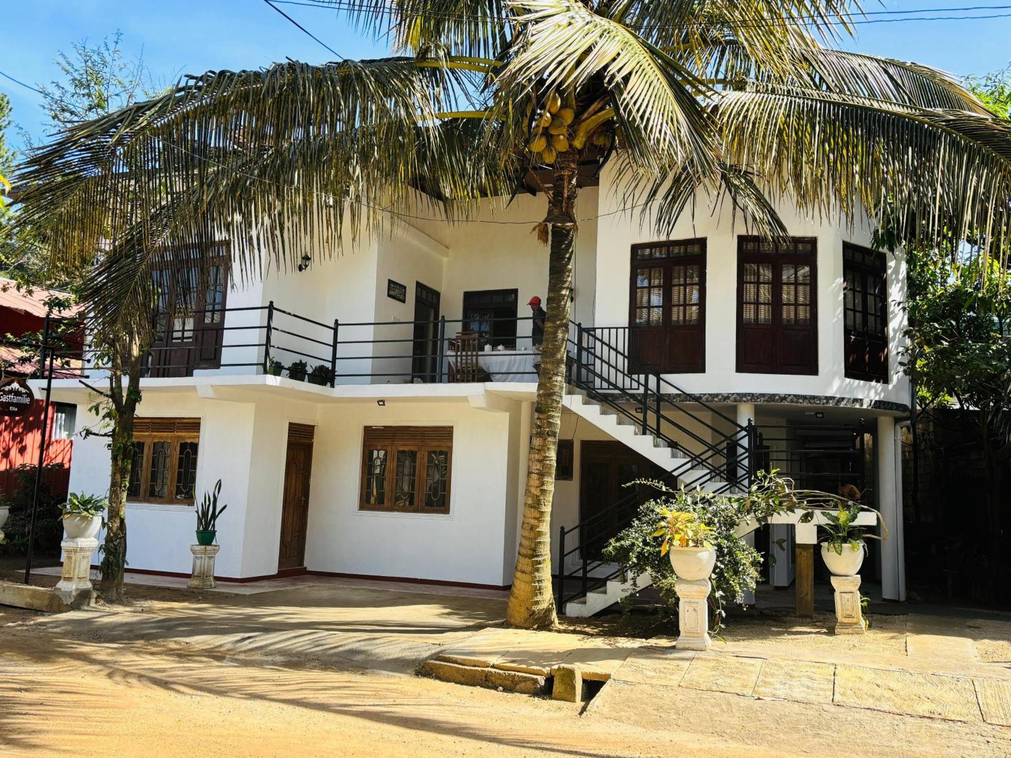 Gastfamilie Ella Apartment Luaran gambar
